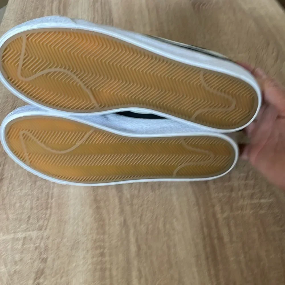 Nike Zoom Air - Mens size 7